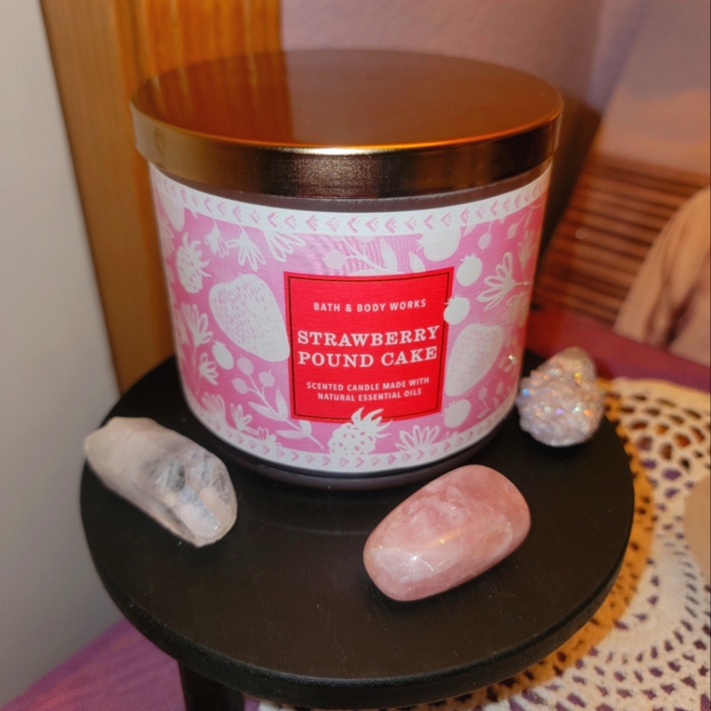 (NEW) Bath & Body Works 3-Wick Candle